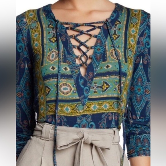 Free People Tops - Free People size small Aloha Lace-Up Paisley Top Jersey EUC‎